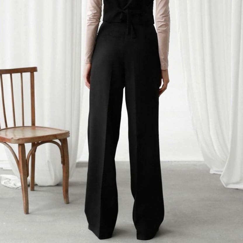 Women's High-Waisted Wide-Leg Trousers with Pleat Front and Pockets - Maisie London