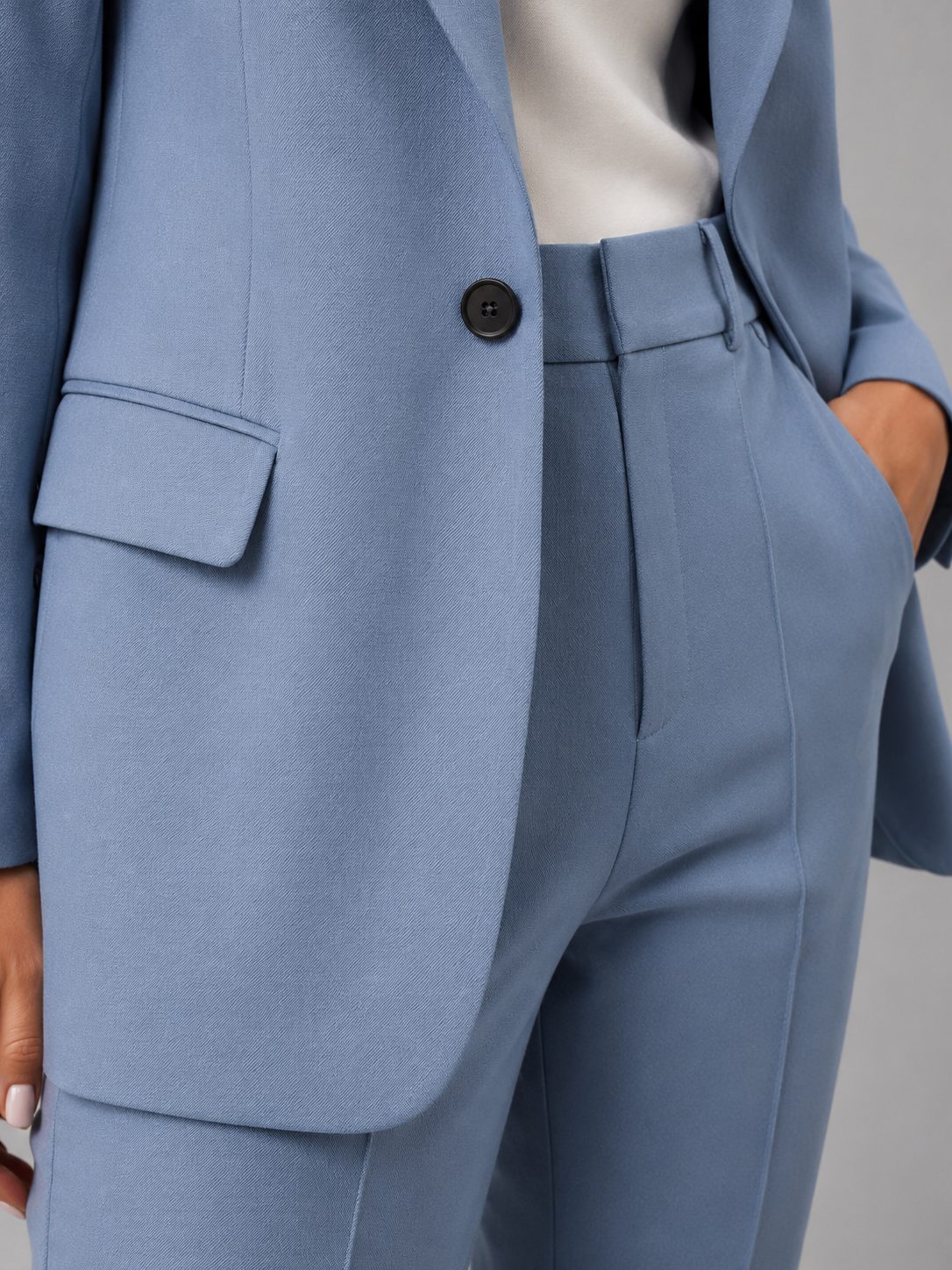 Women's Tailored Single-Breasted Blazer and Straight-Leg Trouser Set - Maisie London